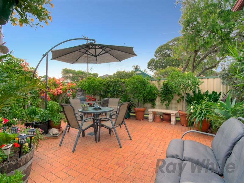 135 Lindsay Street, Hamilton NSW 2303