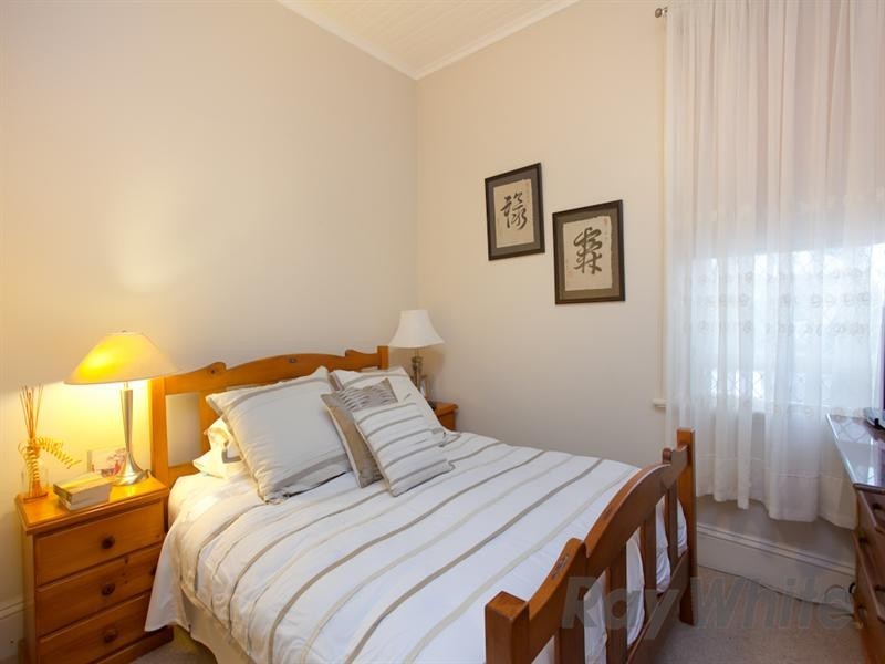 135 Lindsay Street, Hamilton NSW 2303