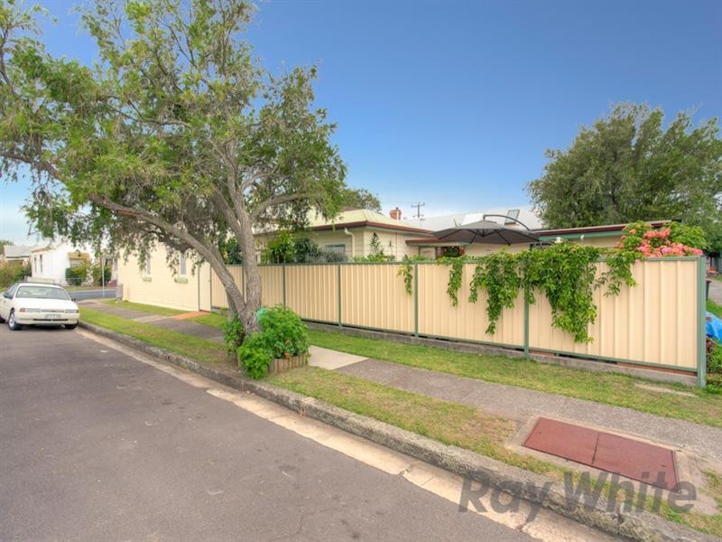 135 Lindsay Street, Hamilton NSW 2303