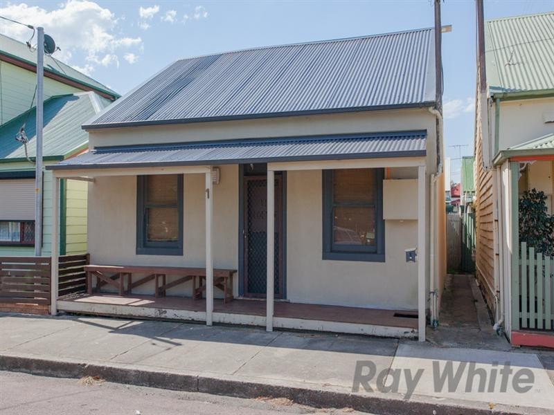 1 Victoria Street, Carrington NSW 2294