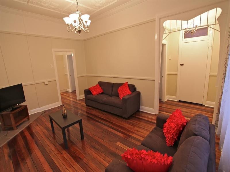 60 Fitzroy Street, Mayfield NSW 2304