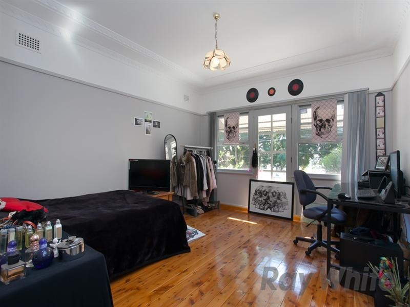 68 Gregson Avenue, Mayfield West NSW 2304