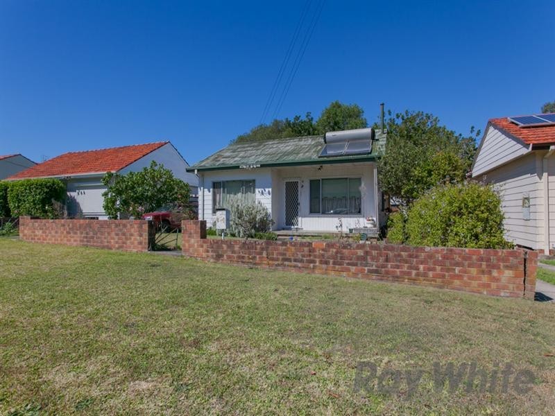 8 George Street, Glendale NSW 2285