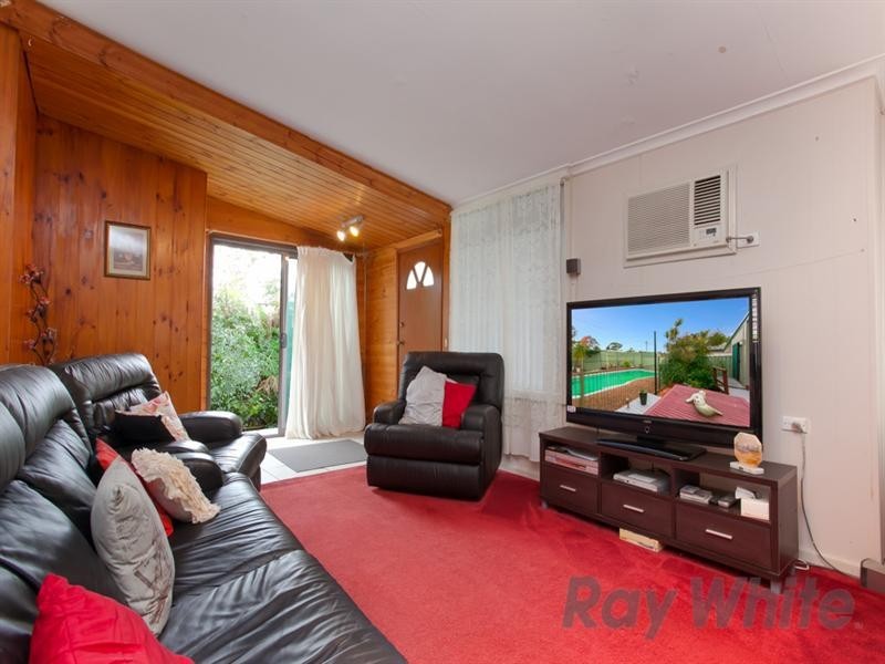 3 Teak Street, Gateshead NSW 2290