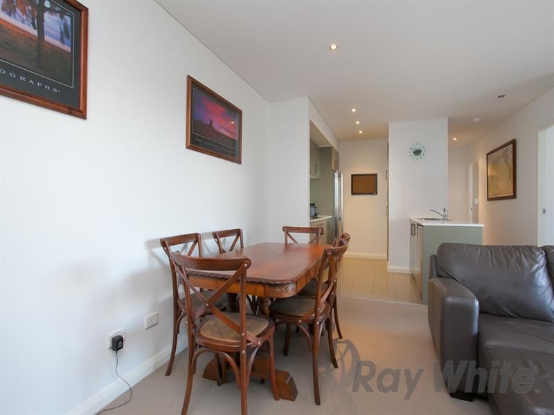 E406/18-20 Smart Street, Charlestown NSW 2290