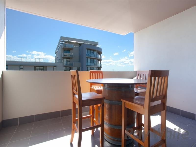 E406/18-20 Smart Street, Charlestown NSW 2290