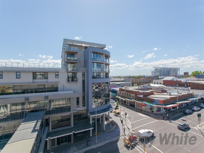 E406/18-20 Smart Street, Charlestown NSW 2290