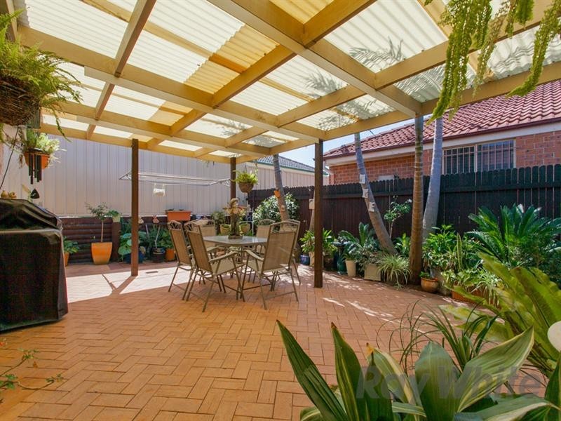 20 Blue Gum Court, Mount Hutton NSW 2290