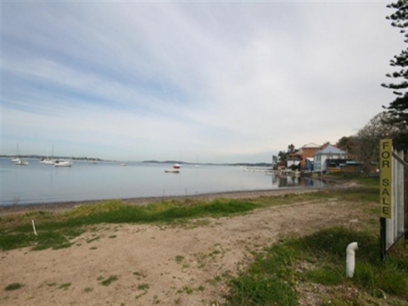 74 Ross Street, Belmont NSW 2280