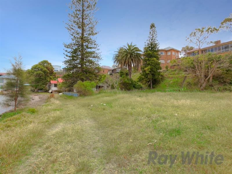 74 Ross Street, Belmont NSW 2280