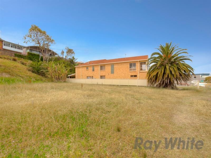 74 Ross Street, Belmont NSW 2280