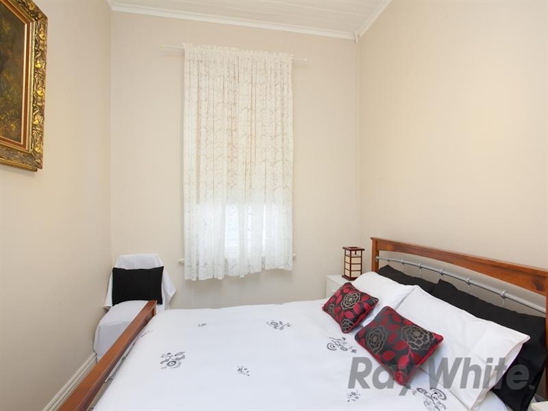 135 Lindsay Street, Hamilton NSW 2303
