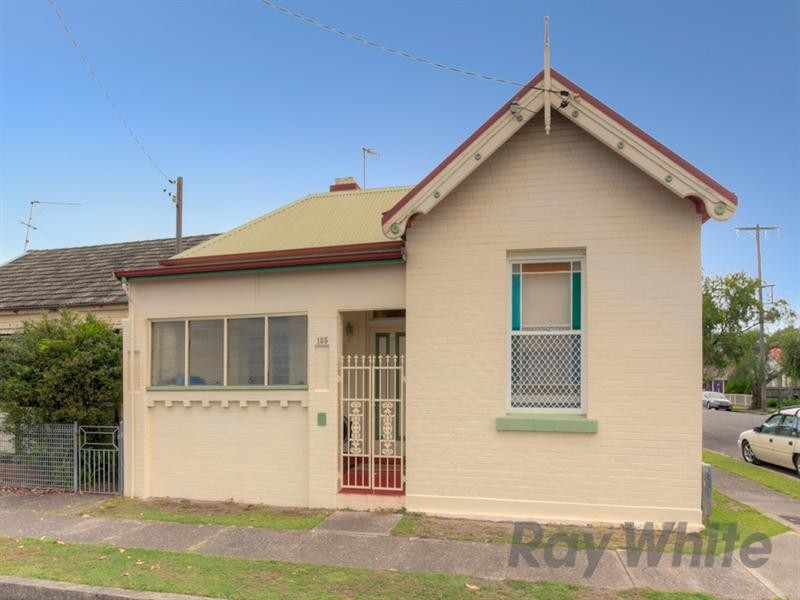 135 Lindsay Street, Hamilton NSW 2303