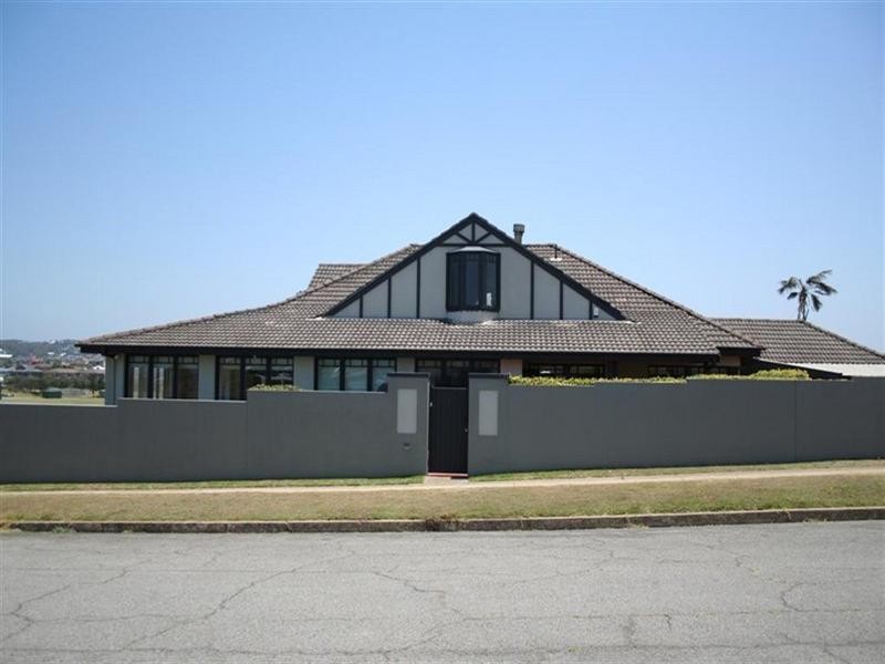 2 Bar Beach Avenue, Bar Beach NSW 2300