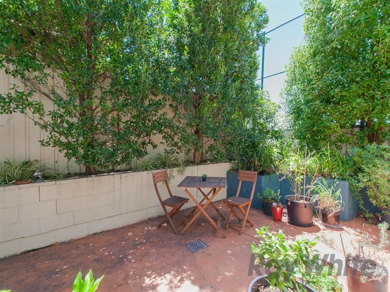 8/37 Kerr Street, Mayfield NSW 2304