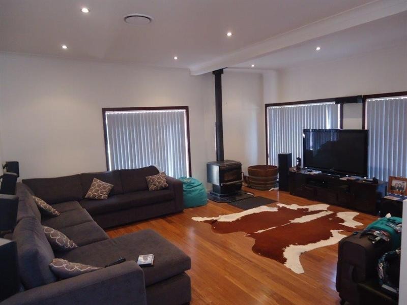 43 Wansbeck Valley Road, Cardiff NSW 2285