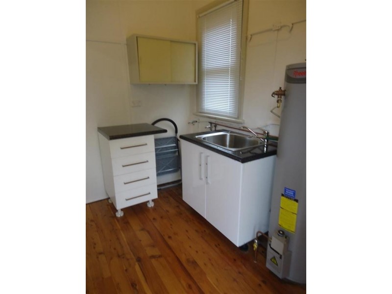 123 Crescent Road, Waratah NSW 2298