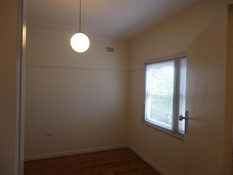 123 Crescent Road, Waratah NSW 2298