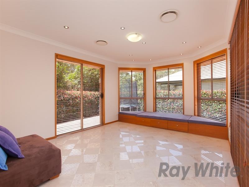 6 Rosewood Close, Garden Suburb NSW 2289