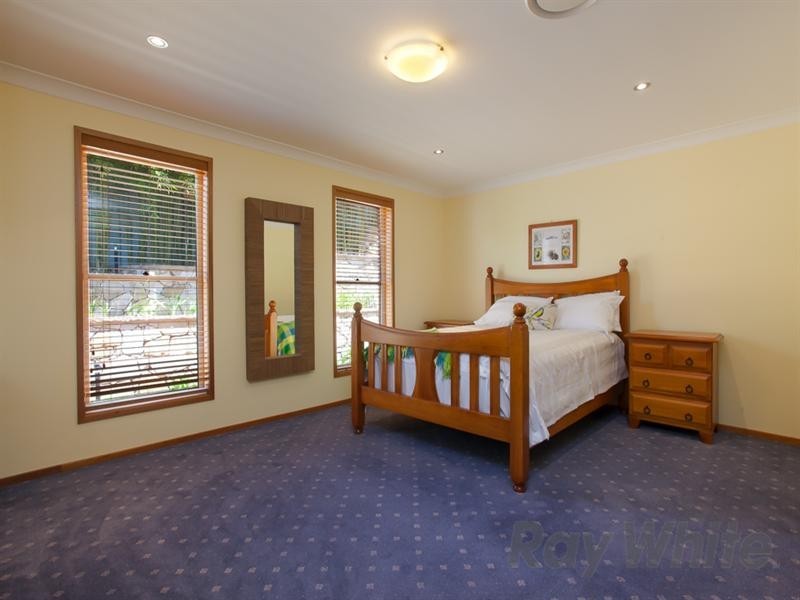 6 Rosewood Close, Garden Suburb NSW 2289