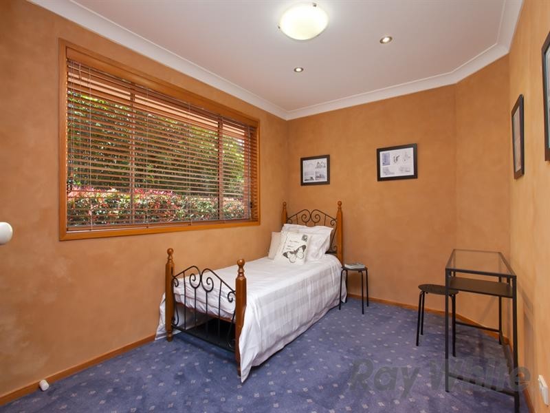 6 Rosewood Close, Garden Suburb NSW 2289