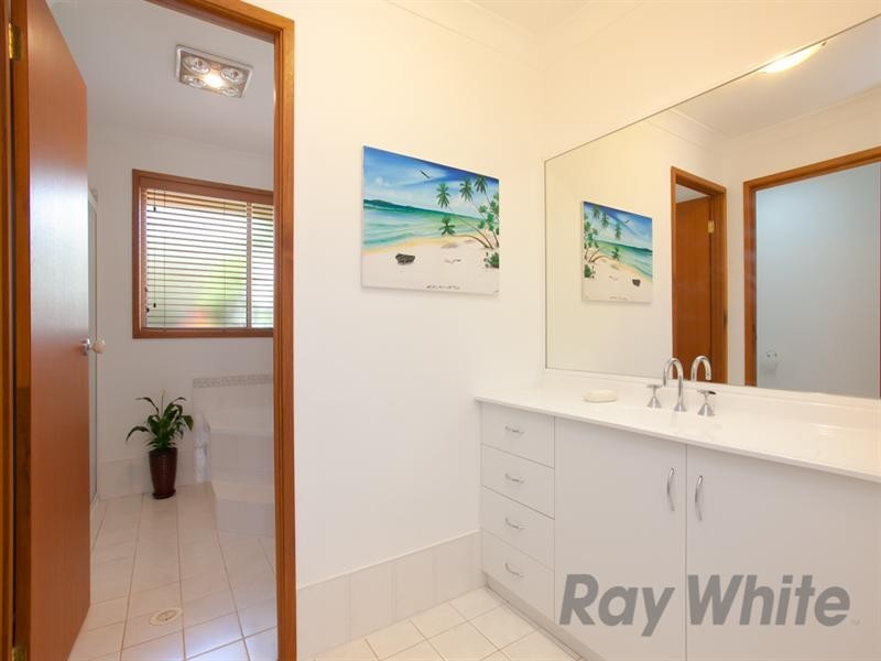 6 Rosewood Close, Garden Suburb NSW 2289