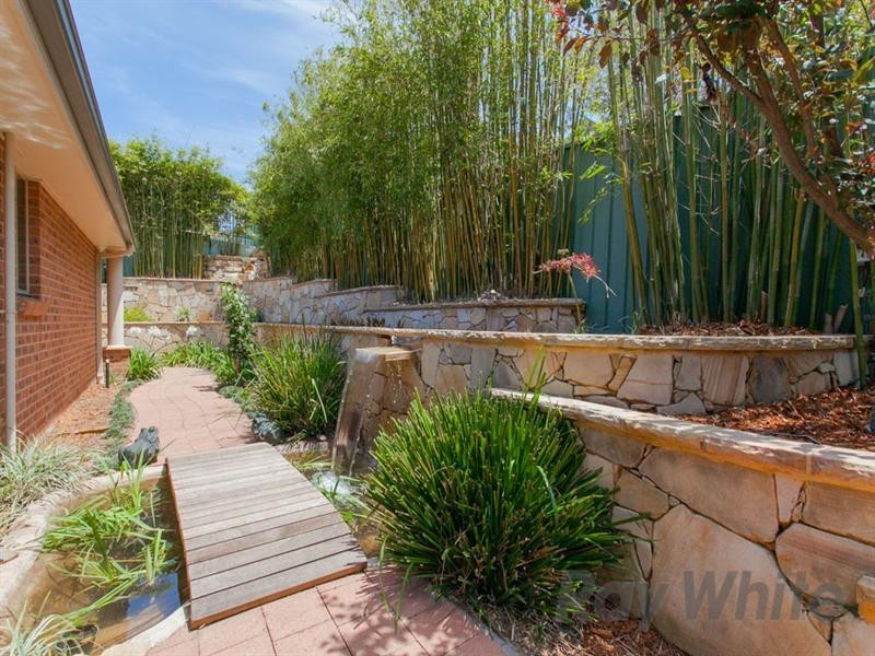 6 Rosewood Close, Garden Suburb NSW 2289