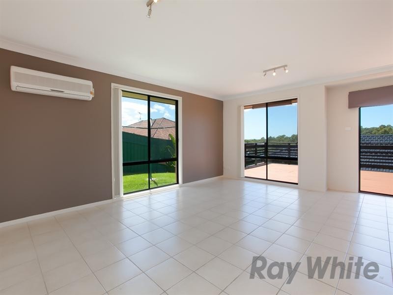 10 Amber Avenue, Fletcher NSW 2287