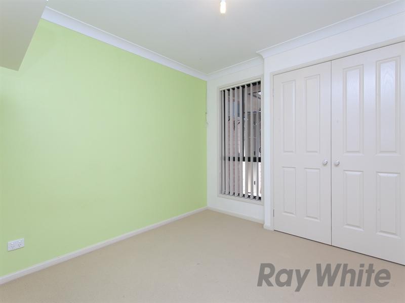 10 Amber Avenue, Fletcher NSW 2287