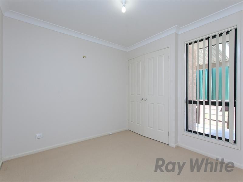 10 Amber Avenue, Fletcher NSW 2287