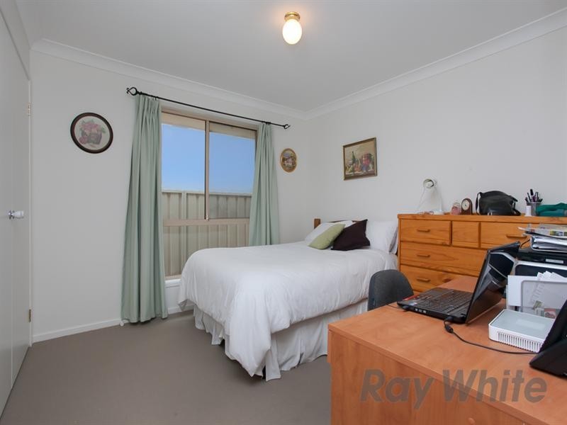 2/26 Geraldton Drive, Redhead NSW 2290