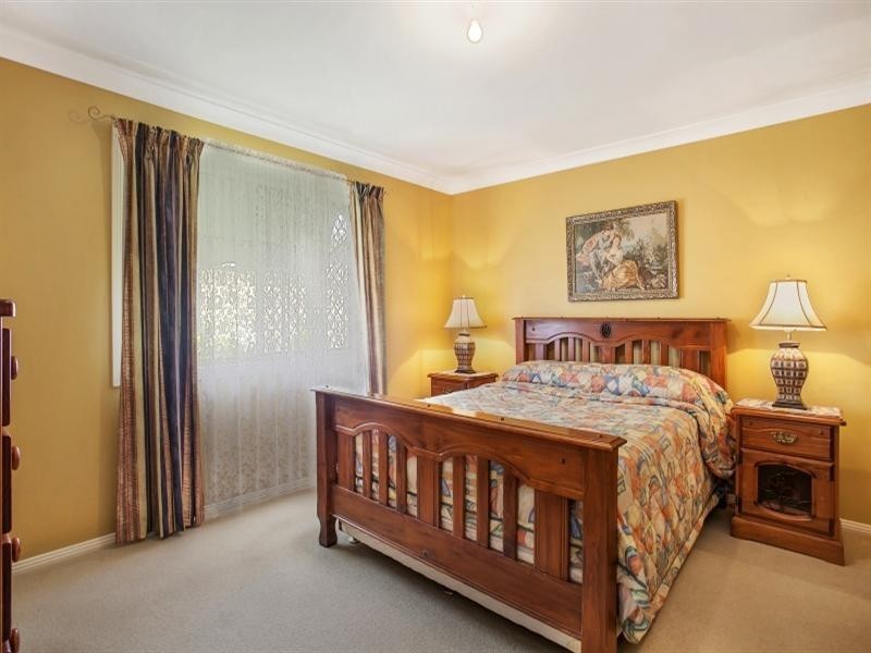 12 Caribou Street, Cameron Park NSW 2285