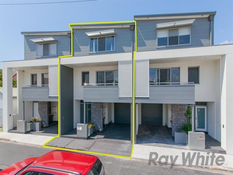 8 Dickson Street, Wickham NSW 2293