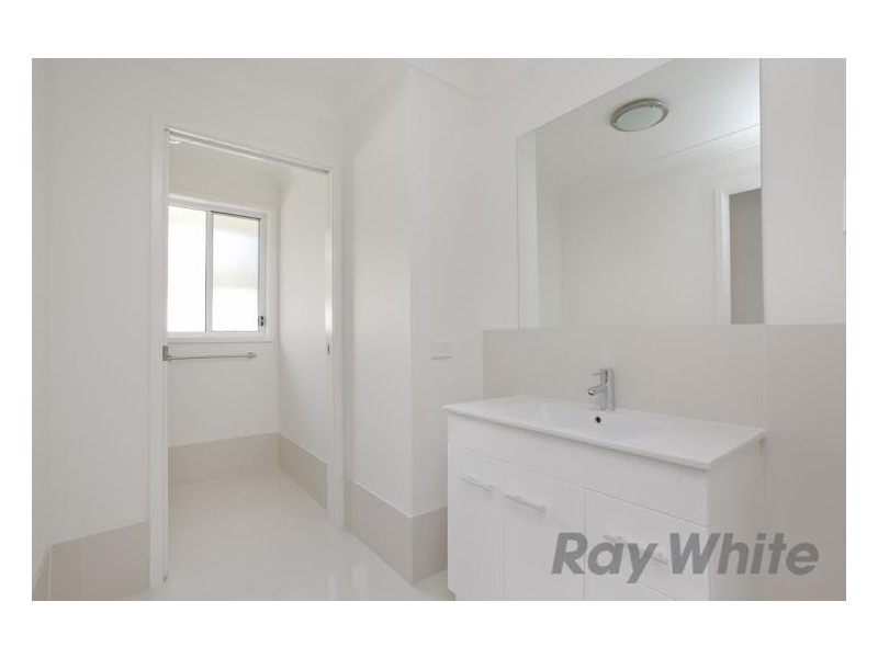 2/17 Marton Street, Shortland NSW 2307