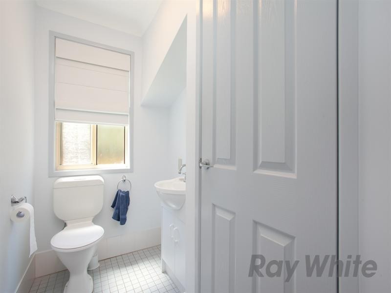 7 Silverash Place, Garden Suburb NSW 2289