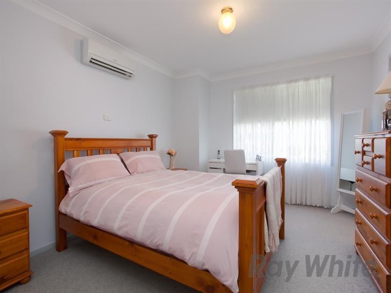 7 Silverash Place, Garden Suburb NSW 2289