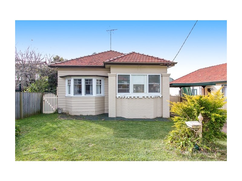 3 Bell Street, Waratah NSW 2298