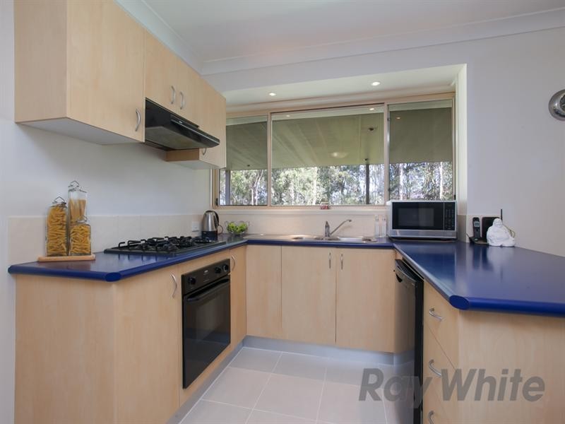 17 Hebrides Road, Fletcher NSW 2287