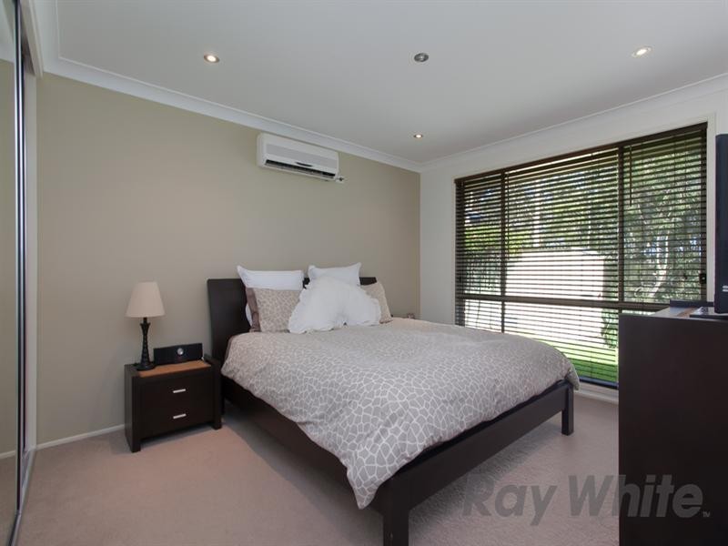 17 Hebrides Road, Fletcher NSW 2287
