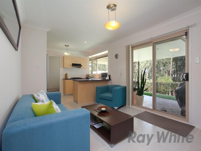 17 Hebrides Road, Fletcher NSW 2287