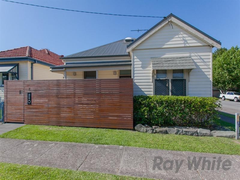 2 Gulliver Street, Hamilton NSW 2303