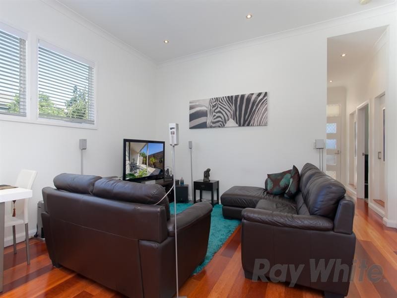 2 Gulliver Street, Hamilton NSW 2303