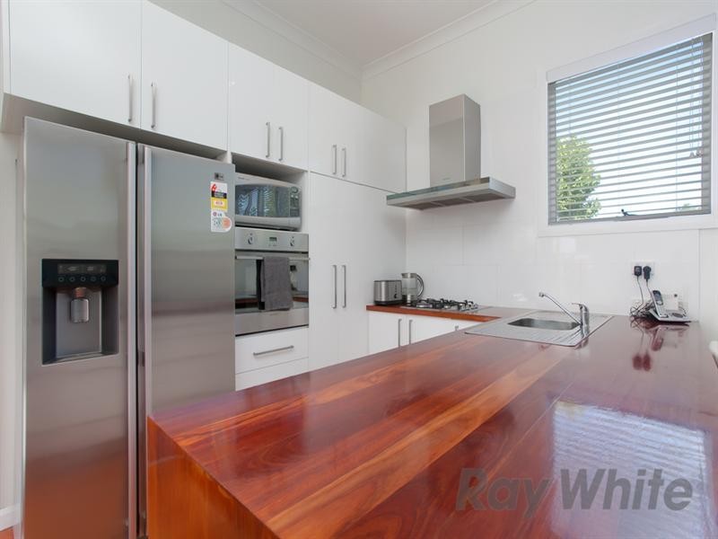 2 Gulliver Street, Hamilton NSW 2303