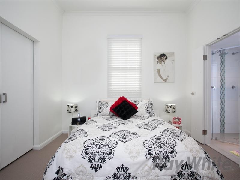2 Gulliver Street, Hamilton NSW 2303