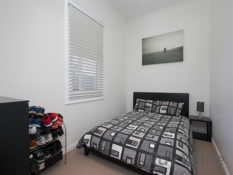 2 Gulliver Street, Hamilton NSW 2303