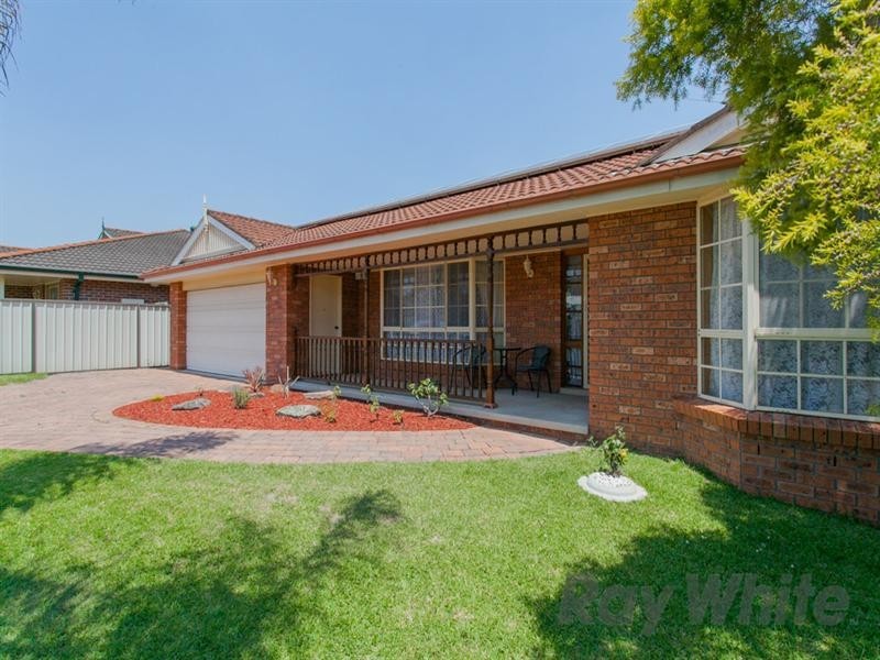 35 New York Avenue, Warners Bay NSW 2282