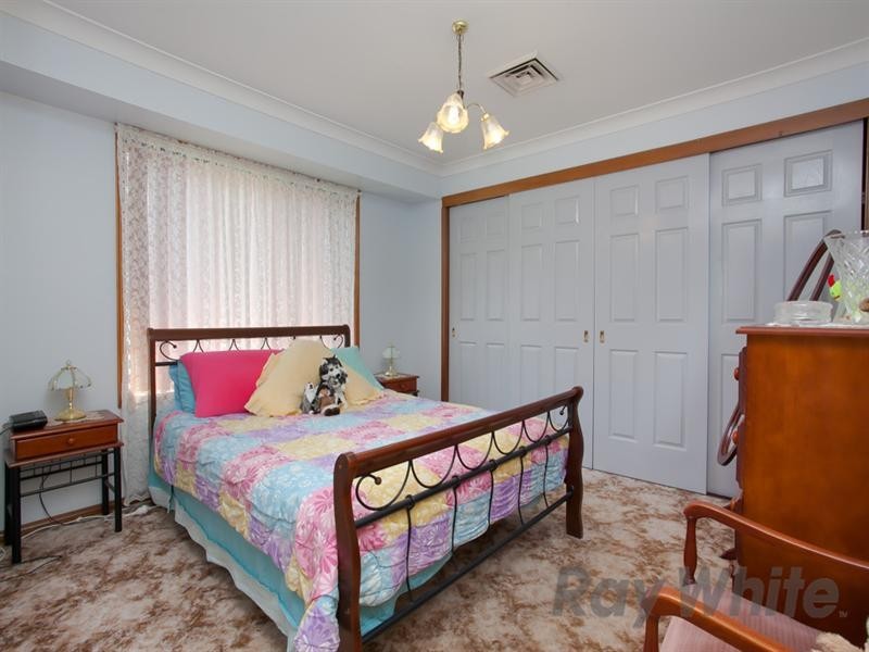 35 New York Avenue, Warners Bay NSW 2282