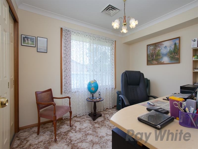 35 New York Avenue, Warners Bay NSW 2282