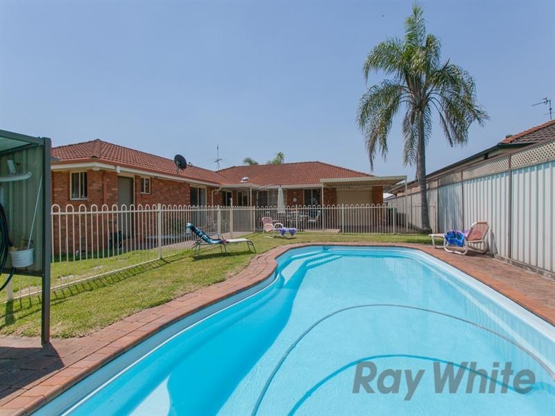 35 New York Avenue, Warners Bay NSW 2282