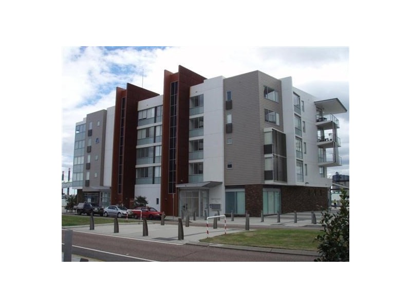 201/7 Honeysuckle Drive, Newcastle NSW 2300